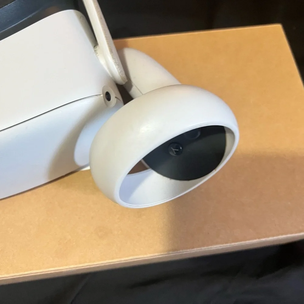 Oculus quest 2 & case